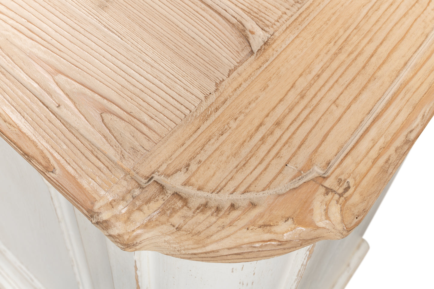 Sarreid - Antique Whitewash Sideboard  4 Door - White - Country