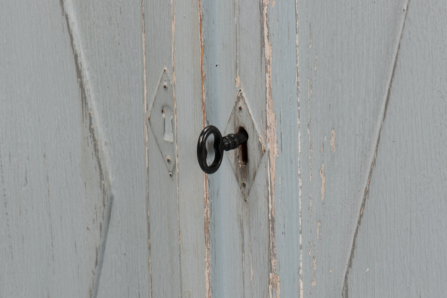 Sarreid - Diamond Wall Sideboard  Whitewash Finish - White - CoastalBeach