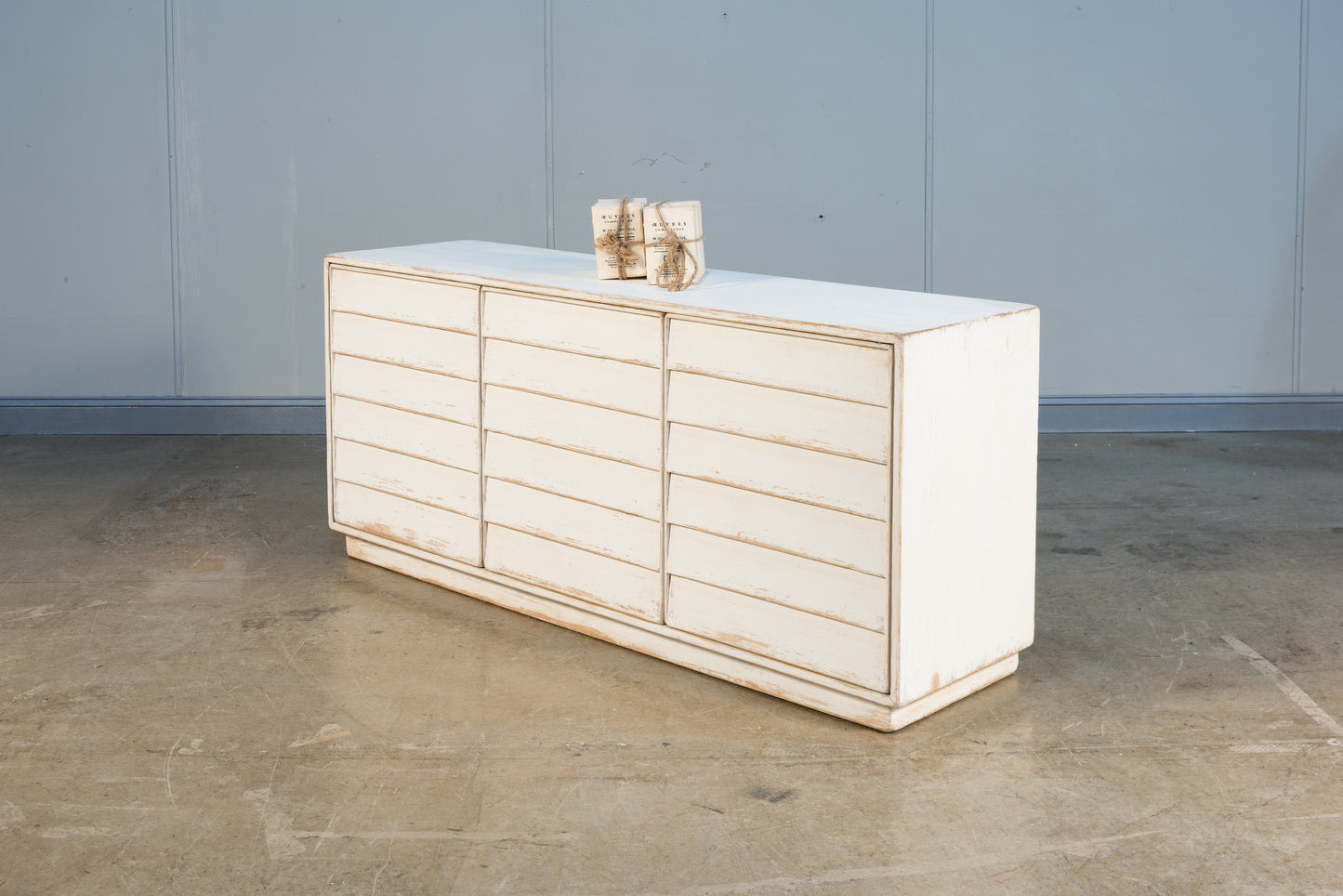 Sarreid - Louvered Sideboard  Whitewash - White - Transitional