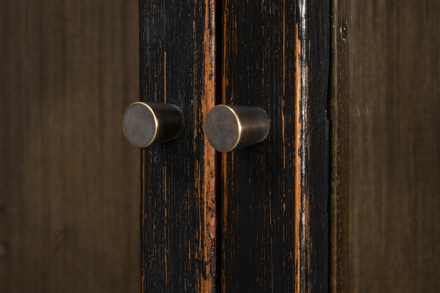 Sarreid - Edgar Allan Glass Bookcase - White - Traditional