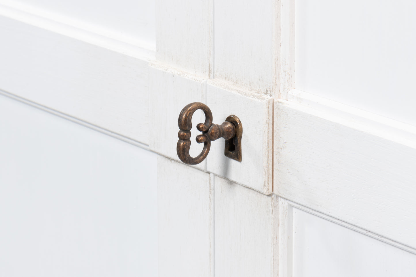 Sarreid - Bookcase With Doors  Cortina White - White - Transitional